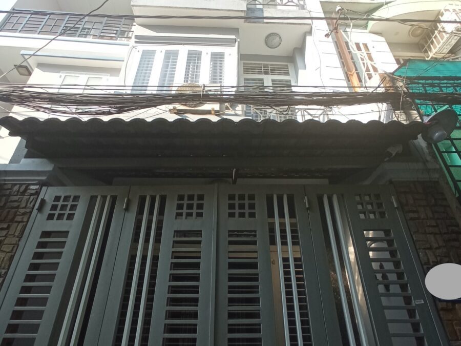 Nhà hẻm 1 trệt 3 lầu đường Huỳnh Văn Bánh, quận Phú Nhuận