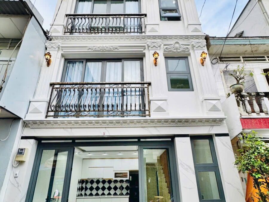 Nhà Hẻm Xe Hơi , Vuông Vức . 30M2 - 6,8 Tỷ . Vũ Huy Tấn , P3 , Bình Thạnh