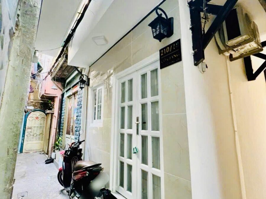 Nhà đẹp quận 1 - Cô Giang 2 phòng ngủ giá hơn 3 tỷ