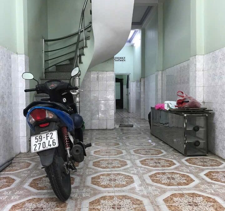 Nhà Cách mạng tháng 8 - quận 3 có 4 phòng ngủ