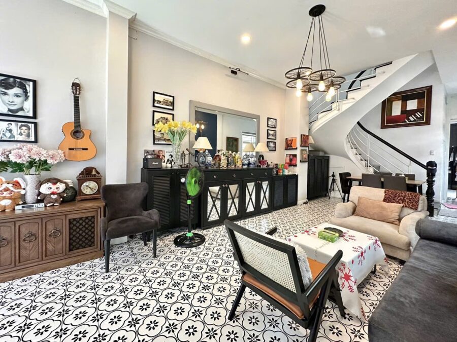 Chính chủ bán nhà mặt tiền đường Hoa Lan, P2, Phú Nhuận