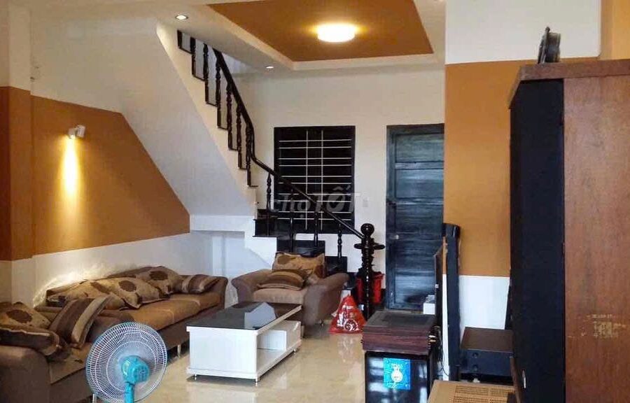 Bán nhà 2 mặt tiền đường ngay trung tâm TpHCM - Trường Sa Phú Nhuận